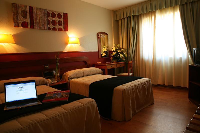 Hotel Airinos 3* Cangas do Morrazo Εξωτερικό φωτογραφία