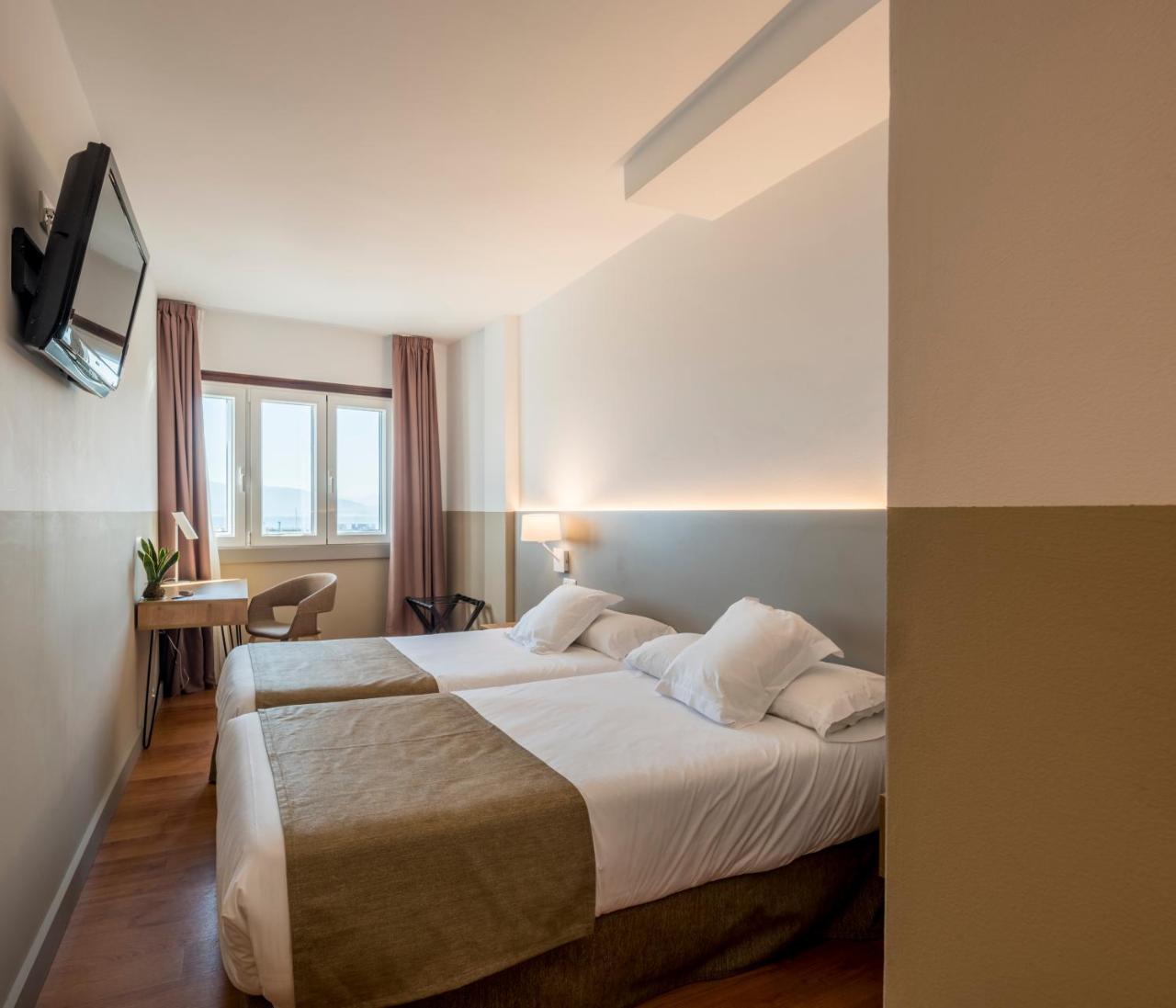 Hotel Airinos 3* Cangas do Morrazo Εξωτερικό φωτογραφία