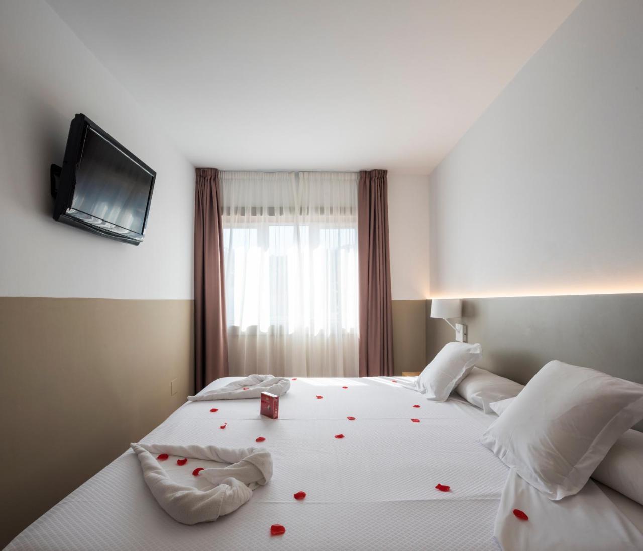 Hotel Airinos 3* Cangas do Morrazo Εξωτερικό φωτογραφία