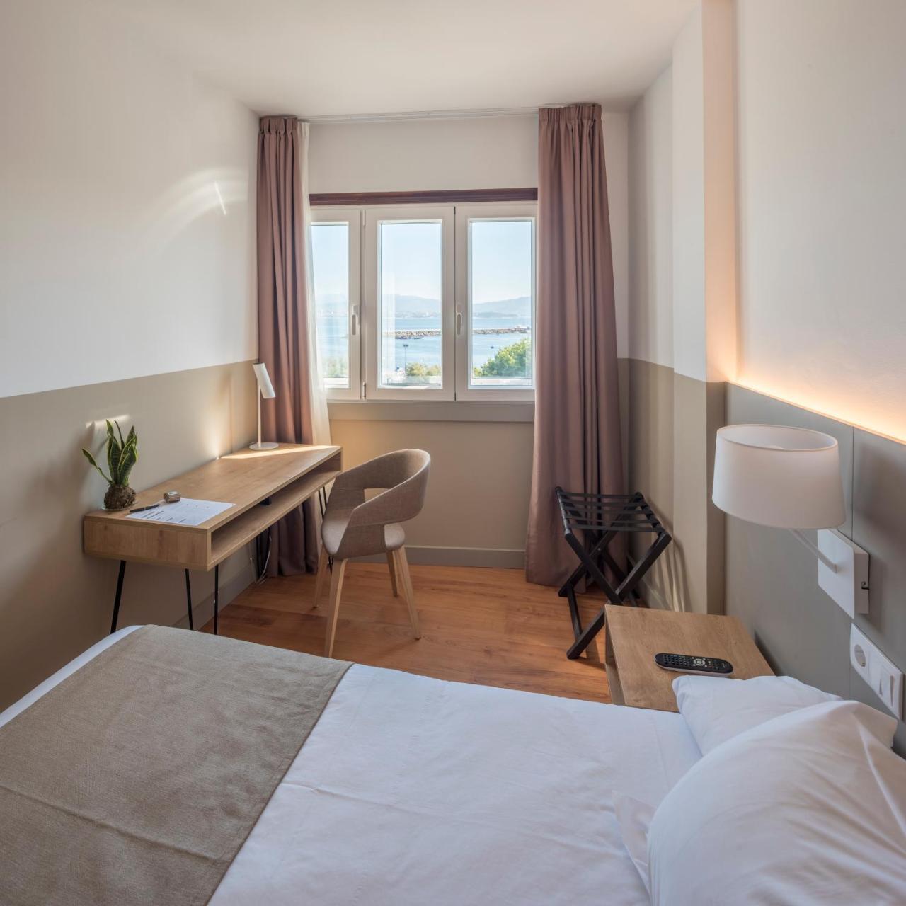 Hotel Airinos 3* Cangas do Morrazo Εξωτερικό φωτογραφία